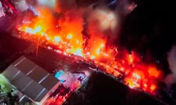 Esenyurt'taki fabrika yangını 4 saattir devam ediyor: Patlamalar peş peşe geldi