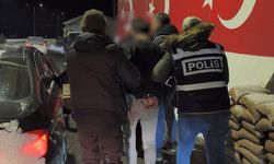 Iğdır'da kuyumcu soygununa karışan 3 zanlı adliyeye sevk edildi