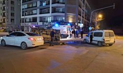 Karapınar'da iki kamyonet çarpıştı: 2 yaralı