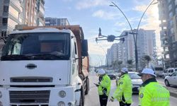 Malatya'da beton mikserleri ve hafriyat kamyonlarına dron destekli denetim