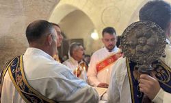 Mardin'de Süryani Hristiyanlar Noel'i Kırklar Kilisesi'nde ayinle karşıladı