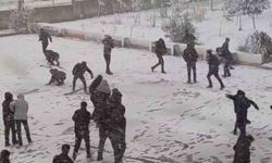 Şırnak'ta öğrenciler karın keyfini çıkardı