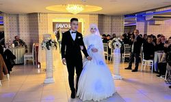 Sosyal medyada gündem olan çift dünyaevine girdi