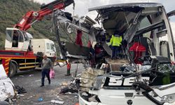 Osmaniye’de yolcu otobüsü tıra çarptı: 7 ölü, çok sayıda yaralı