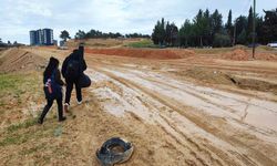 15 yıllık Çukurova Güzel Sanatlar Lisesi çamura teslim