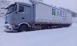 20 tır Posof Ilgar dağında mahsur kaldı