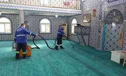 Akdeniz'de İbadethaneler periyodik olarak temizleniyor