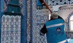 Antakya Belediyesi, camilerde temizlik faaliyetlerini sürdürüyor