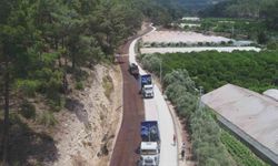 Antalya Büyükşehir'den kırsal mahalle yollarına 759 milyar 505 milyon TL'lik yatırım