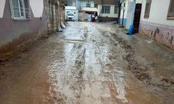 Araban'da vatandaşların çamur çilesi