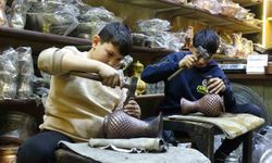 Babasından öğrendiği mesleğini çocuklarına öğretiyor