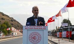 Bakan Uraloğlu: 'Dünyanın çevresinin 4'te 3'ü kadar bölünmüş yol yaparak, 30 bin kilometrelik dev eşiği geride bıraktık'