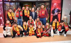 Başkan Büuyükkılıç, AVM'de esnaf ve vatandaşlarla buluştu