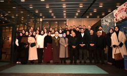 Başkan Büyükkılıç, gençlerle çay kahve eşliğinde sohbet etti