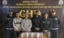 Bayburt'ta 8 düzensiz göçmen yakalandı