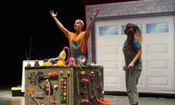 Bilecik'te çocuklar kukla gösterisi ve tiyatroyla eğlendi