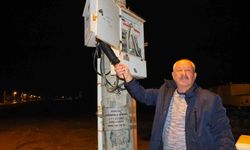 Burhaniye' de açık kalan elektrik panoları tehlike saçıyor