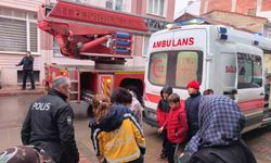 Bursa'da yangında can pazarı...Çocuklar tahliye edildi, kediler kurtarıldı