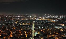 Bursalılar yeni yıla havai fişeklerle girdi