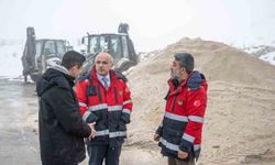 Büyükşehir Belediyesi ekipleri karla mücadelede 7/24 sahada