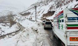 Buzlanma kazayı beraberinde getirdi: 2 yaralı