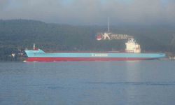 Çanakkale Boğazı'nda konteyner gemisi makine arızası yaptı