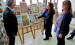 Çeşme Halk Eğitim Merkezi'nde yeni yılın ilk sergisi açıldı