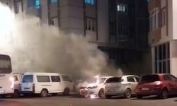 Çorlu'da park halindeki otomobile alev alev yandı