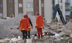 Depremde 56 kişinin öldüğü binayla ilgili 11 sanığa hapis cezası