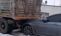 Diyarbakır'da zincirleme kaza: 2 yaralı