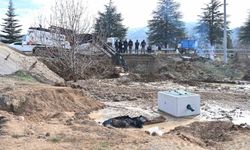 Eğirdir'den gelen içme suyu borusundaki patlak ekiplerce giderildi