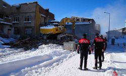 Erzurum'da metruk binalar yıkılıyor