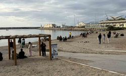 Fırtına sonrası Kuşadası'nda güneş yüzünü gösterdi, sahiller şenlendi
