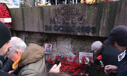 Gazeteci-Yazar Uğur Mumcu ölümünün 33'üncü yılında anıldı