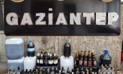 Gaziantep'te kaçak alkol operasyonu: 2 gözaltı