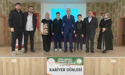 GSB Müdürü Kariyer günlerinde öğrencilerle buluştu