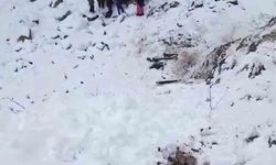 Gümüşhane'de kamyonet dere yatağına yuvarlandı: 5 yaralı