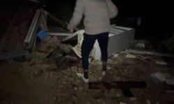 Hortumun savurduğu konteynerdeki yaralı adamın bulunduğu anların görüntüsü çıktı