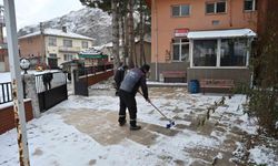 İnönü'de cami ve kaldırımlarda kış tedbirleri