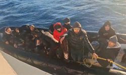 İzmir açıklarında 28 düzensiz göçmen yakalandı, 39 göçmen kurtarıldı