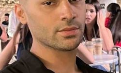 İzmir'de emniyet şeridindeki kamyona çarpan motosikletli genç hayatını kaybetti