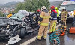 İzmir'de zincirleme trafik kazası: Çin uyruklu 2 kişi yaralandı