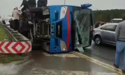 Kağıthane'de cezaevi nakil aracı devrildi: 2 jandarma personeli ağır olmak üzere 19 yaralı