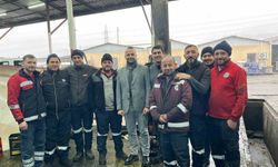 Karadeniz Ereğli'de temizlik işleri ekipleri karla mücadelede tam kadro sahada