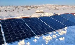Kulp kırsalında kar, güneş panellerini etkiledi