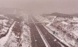 Kuzey Marmara Otoyolu'nda kar yağışı havadan görüntülendi