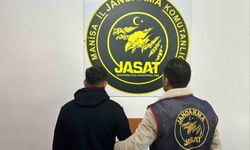 Manisa'da 66 yıl 4 ay hapis cezasıyla aranan 18 yaşındaki şahıs yakalandı