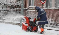 Melikgazi ekipleri 58 mahallede kar küreme çalışması yaptı