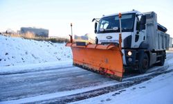 Osmangazi Belediyesi ekipleri tuzlama çalışmalarını sürdürüyor