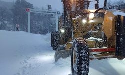 Osmangazi Belediyesi'nden karla mücadelede kesintisiz mesai